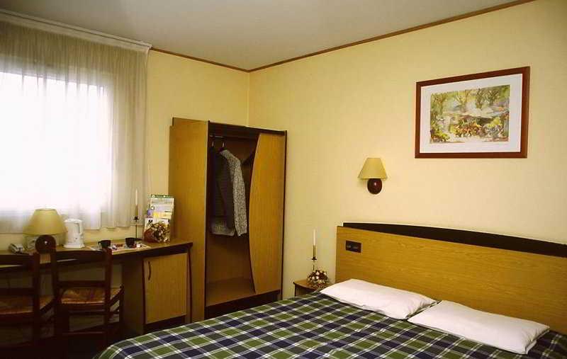 Campanile Katowice Hotel Bagian luar foto