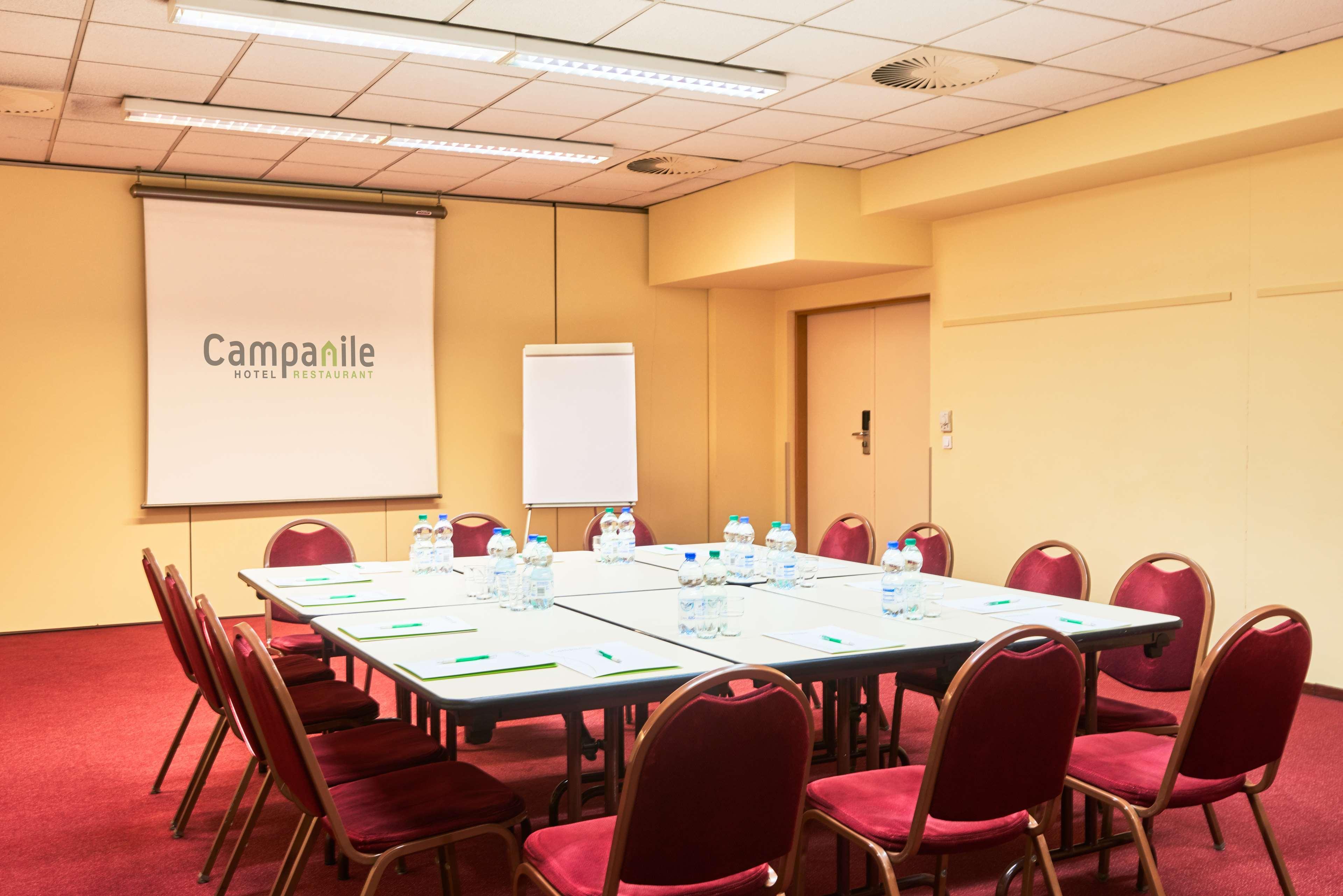 Campanile Katowice Hotel Bagian luar foto