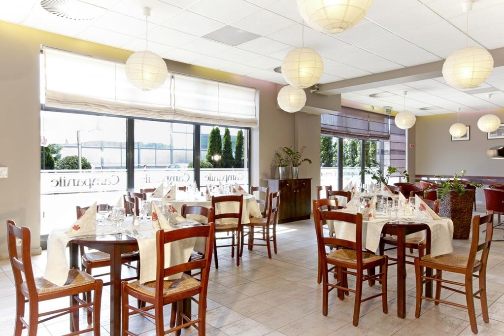 Campanile Katowice Hotel Restoran foto